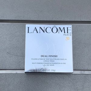 Lancome dual finish powder fondation